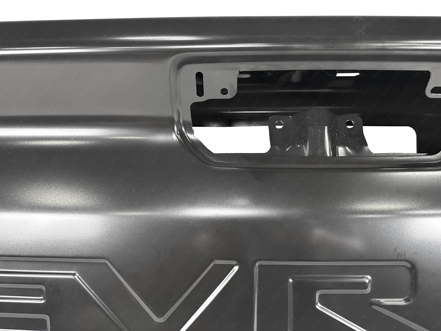 OEM Tailgate For 2020 - 2025 Chevrolet Silverado 2500 3500 HD Painted To Match 86793712 Bumper-King