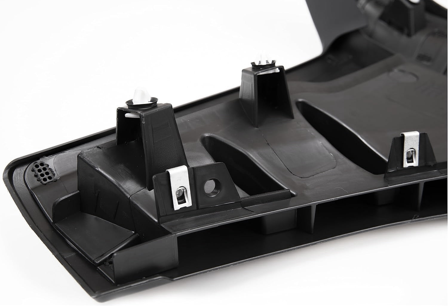 Chevrolet Silverado 2019 - 2022 Front Passenger Side Bumper End 19 - 22 GM1017111 Bumper-King