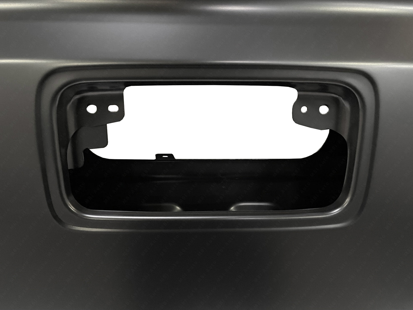 Chevrolet Silverado / GMC Sierra 2014 - 2019 Tailgate Shell 14 - 19 GM1900128 Bumper-King
