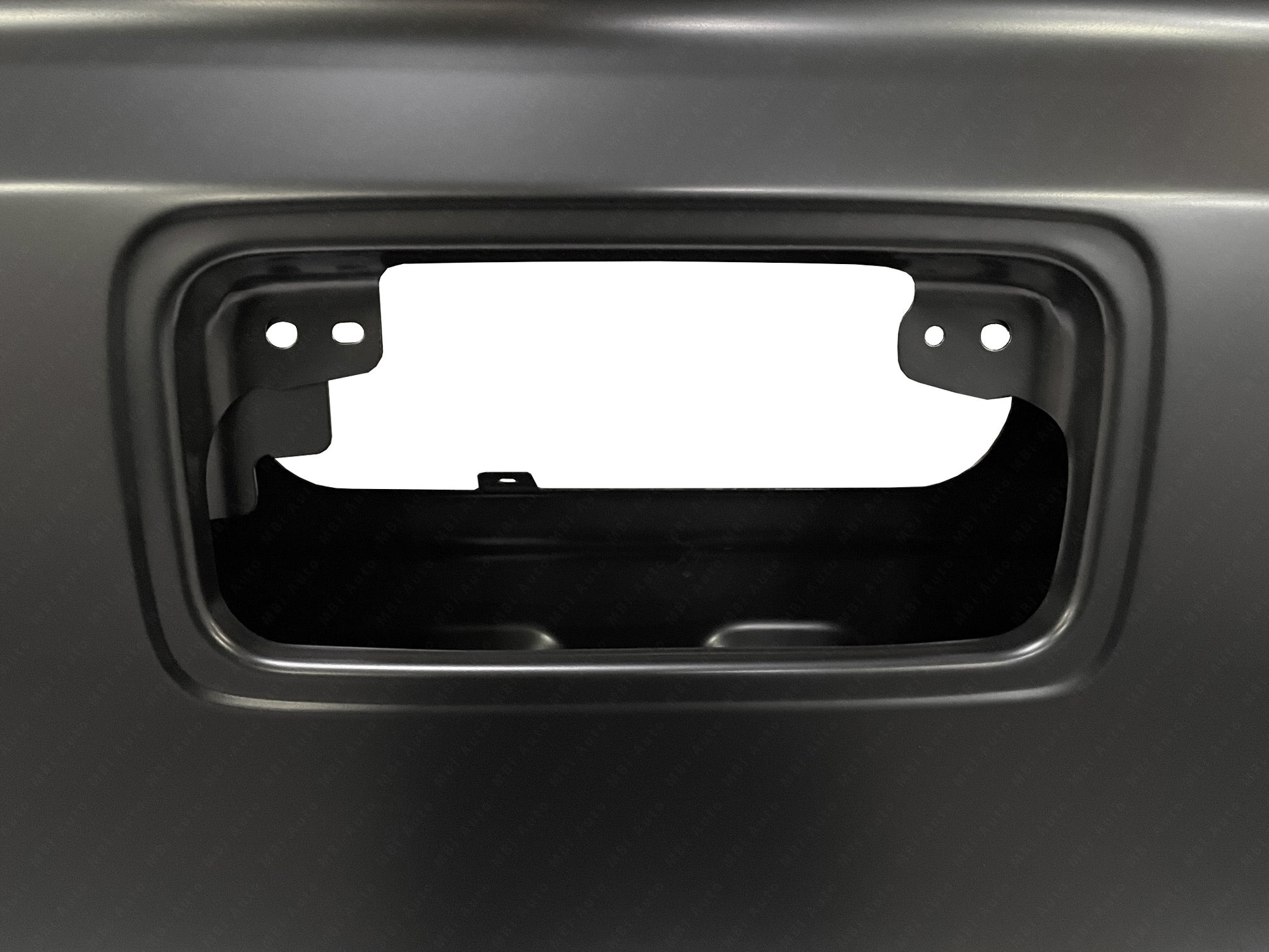 Chevrolet Silverado / GMC Sierra 2014 - 2019 Tailgate Shell 14 - 19 GM1900128 Bumper-King