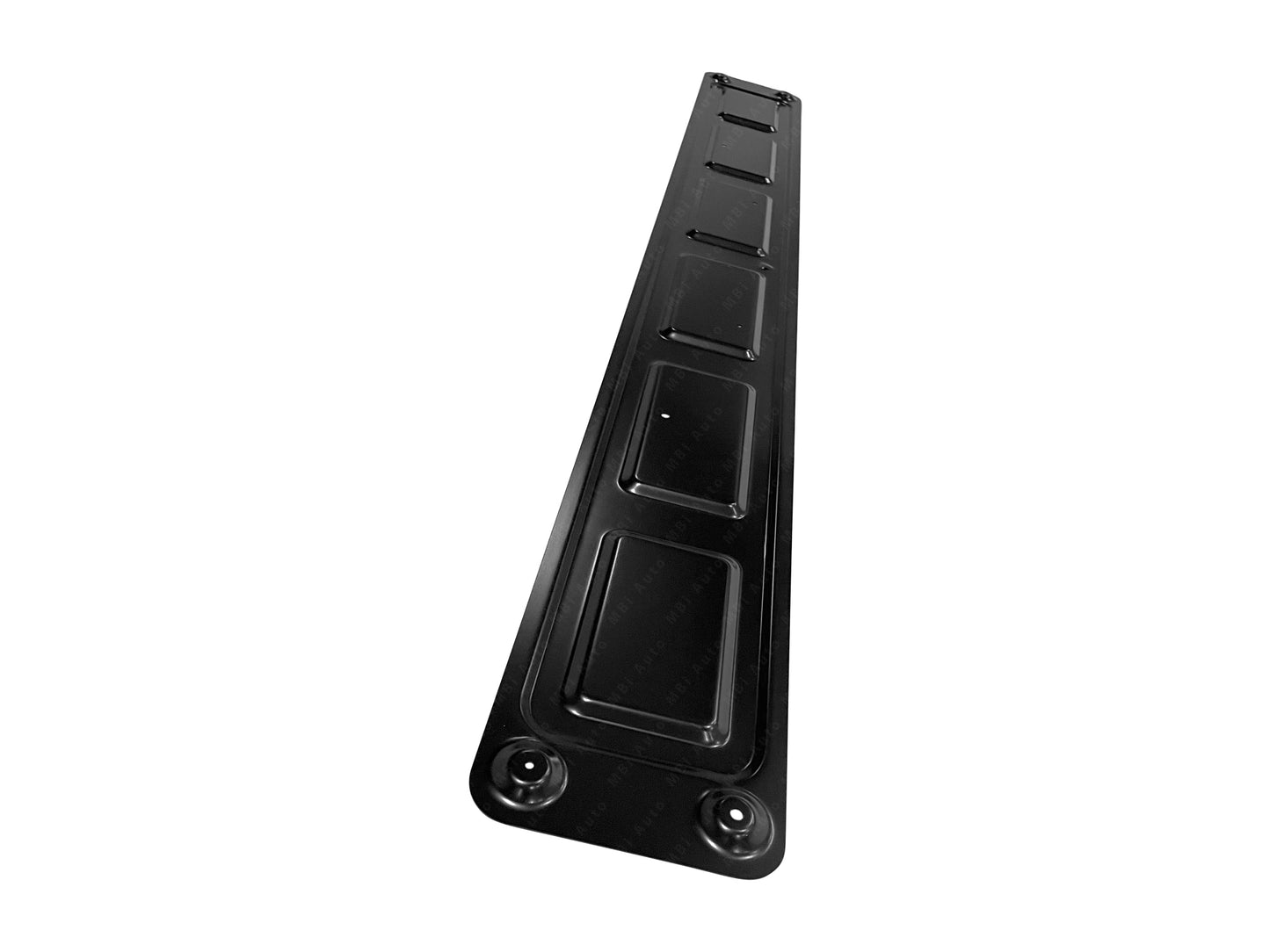 Chevrolet Silverado 2014 - 2019 Tailgate Backer Plate Access 14 - 19 GM1905100 Bumper-King